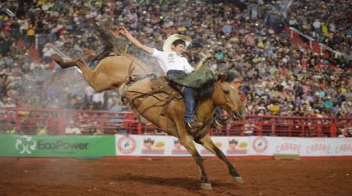 Foto: André Monteiro | Campeão dedicou título à mãe que morreu de Covid-19 )