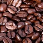 Café/ Retração vendedora e oferta reduzida sustentam cotações de arábica e robusta